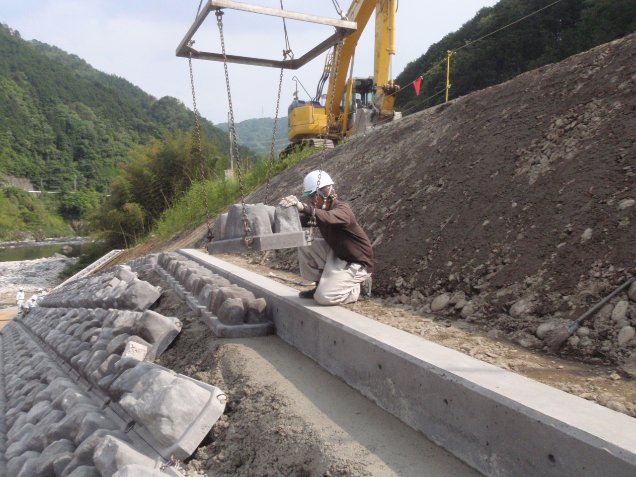 水口建設、大矢河川棚村