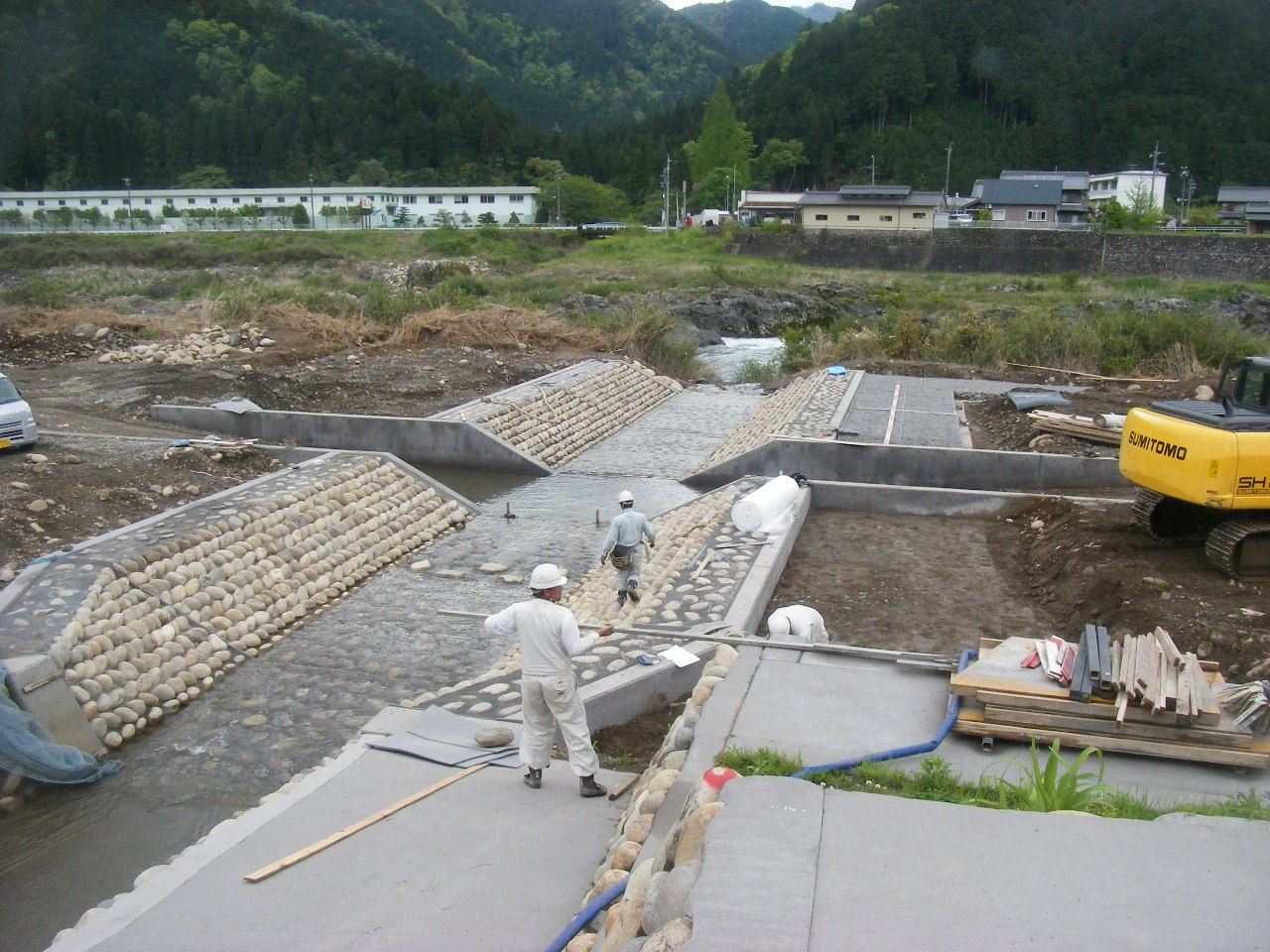 水口建設、棚村
