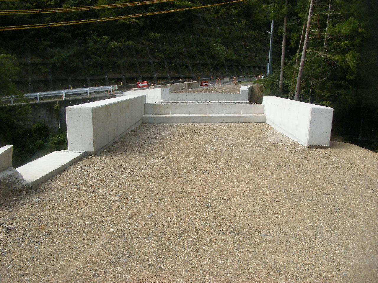 水口建設、滝橋梁